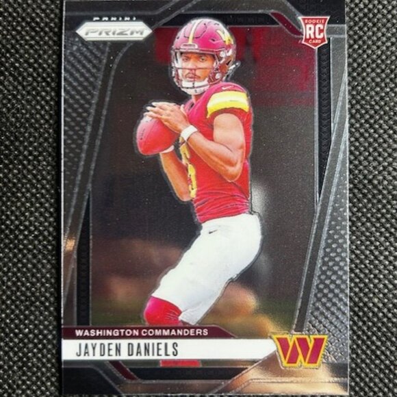 2024 Panini Prizm Jayden Daniels Rookie Base #347 RC Commanders - Picture 1 of 2